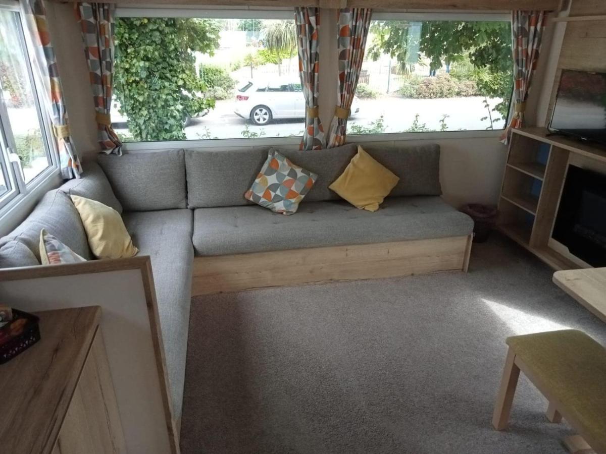 New 2 Bed Holiday Home With Decking In Rockley Park Dorset Near The Sea Lytchett Minster Luaran gambar