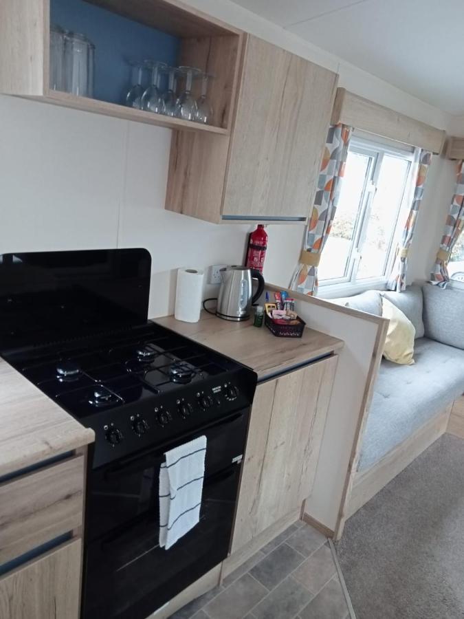 New 2 Bed Holiday Home With Decking In Rockley Park Dorset Near The Sea Lytchett Minster Luaran gambar